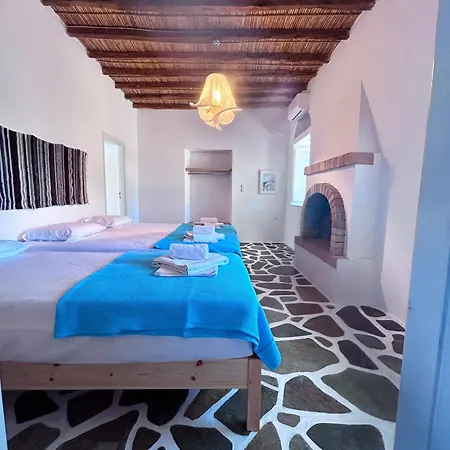 Petros Country House *